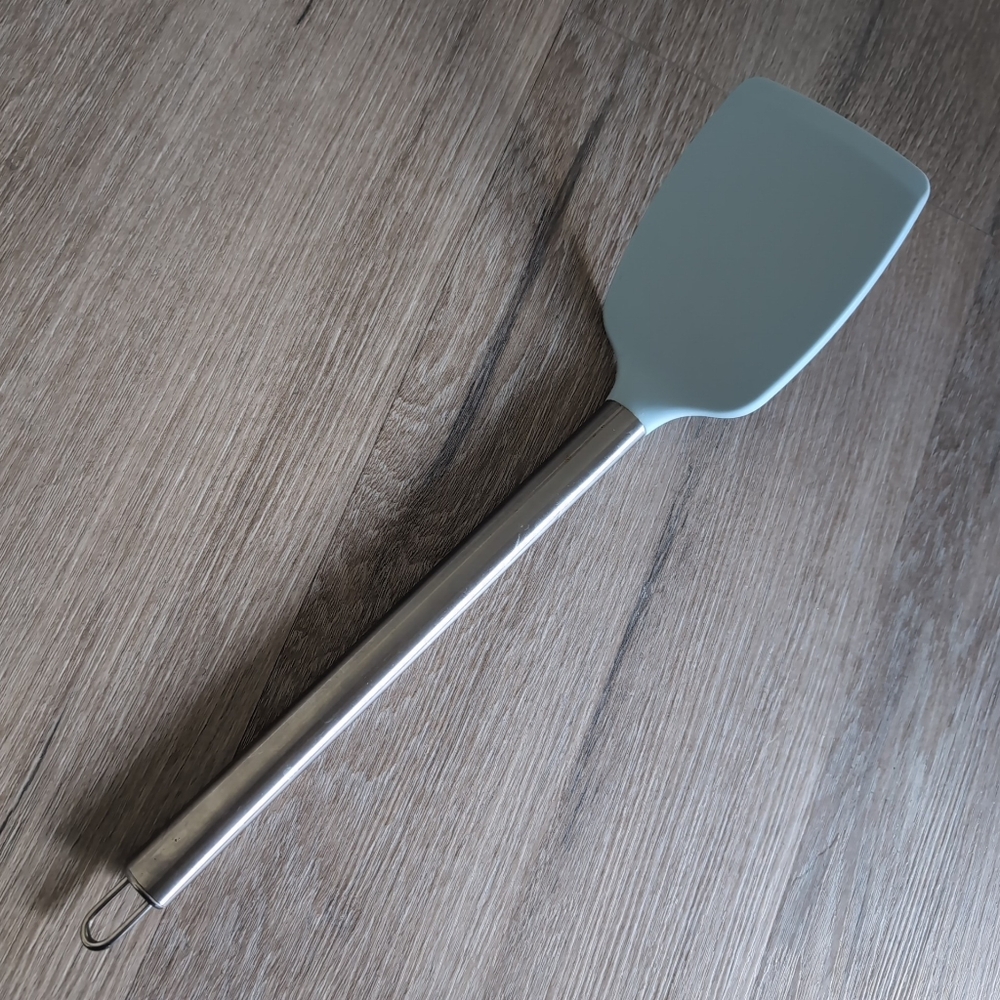 |3/$30| 5-Piece Kitchen Set - Picture 2 of 6
